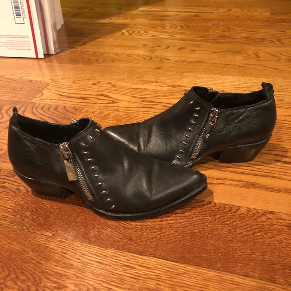 Frye Shoes - Frye women’s black booties 7.5 medium